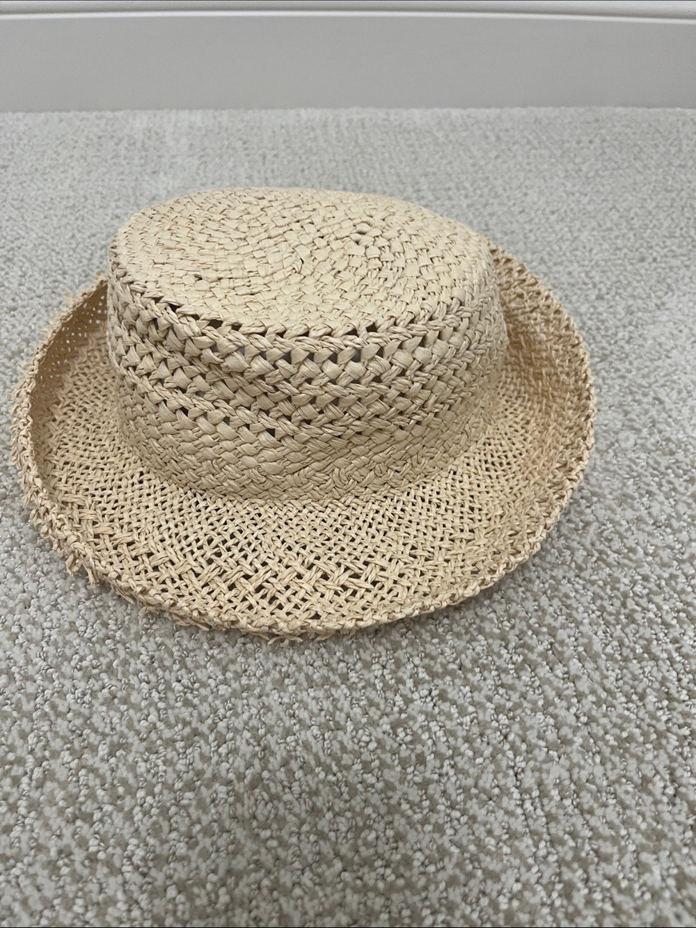 J. McLaughlin Natural Straw Sun Hat in Cream with adjustable sizing
